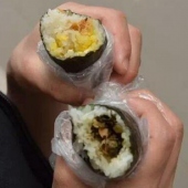 三秀街洗墨池附近的豪記飯團
