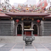 湖里殿前幕青宮-媽祖、保生大帝
